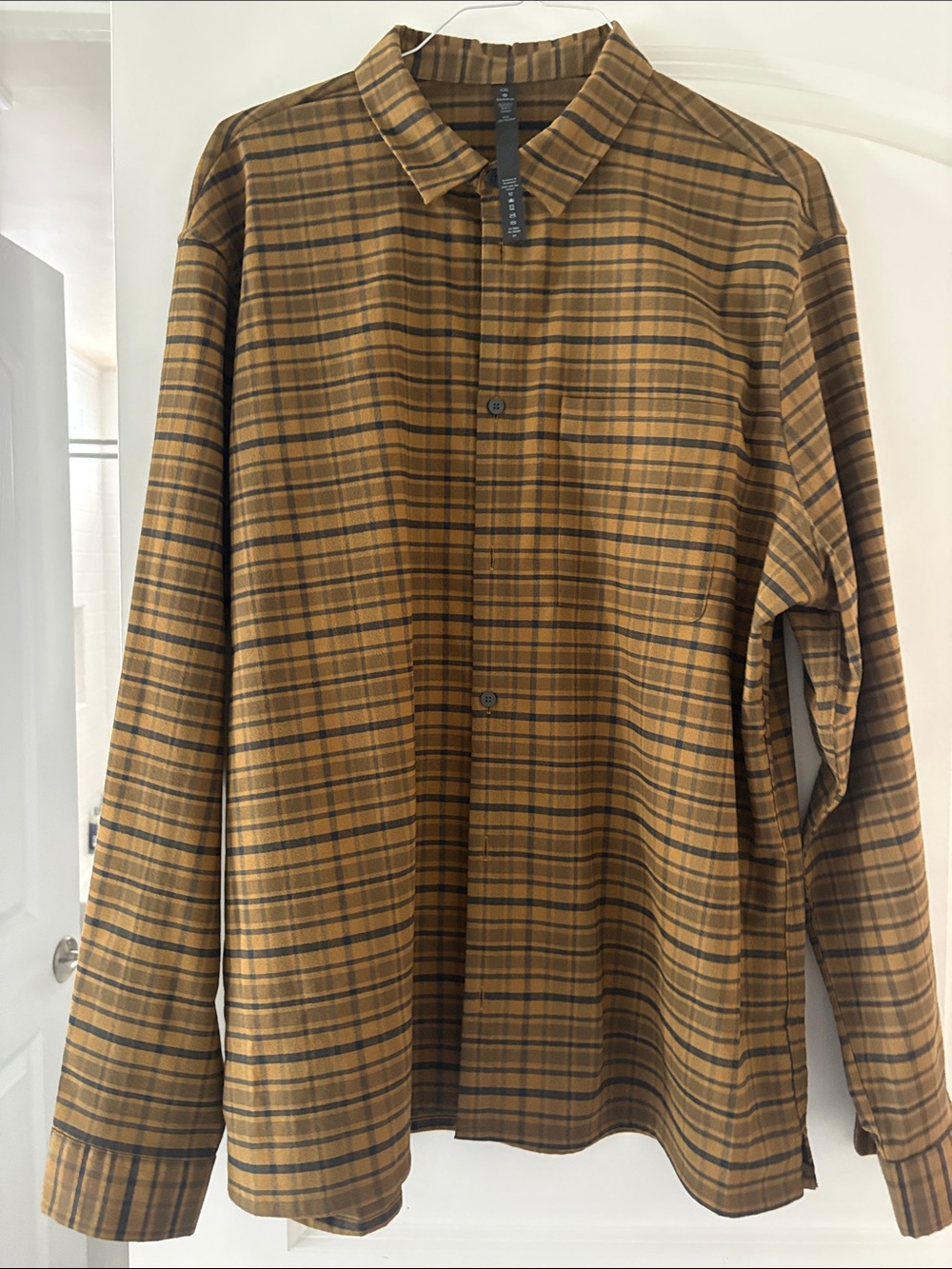 LULULEMON Men’s Plaid Brushed Woven Overshirt